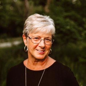 Meet your Posher, Debbie